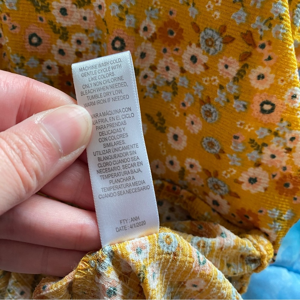 Full Circle Trends size large yellow floral top - Picture 7 of 8